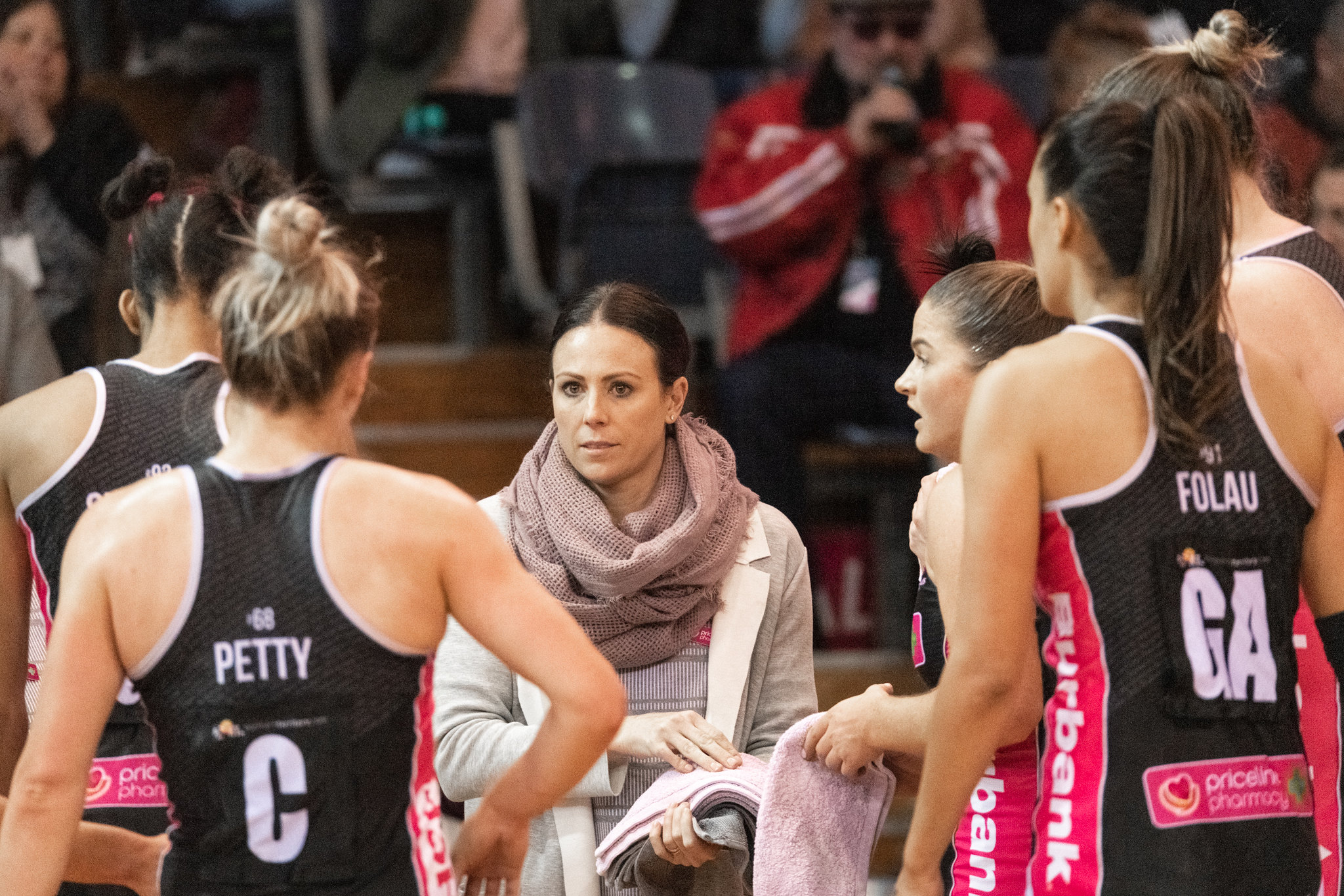 Nat von Bertouch as specialist coach for the Adelaide Thunderbirds in 2019. Image: Sue McKay
