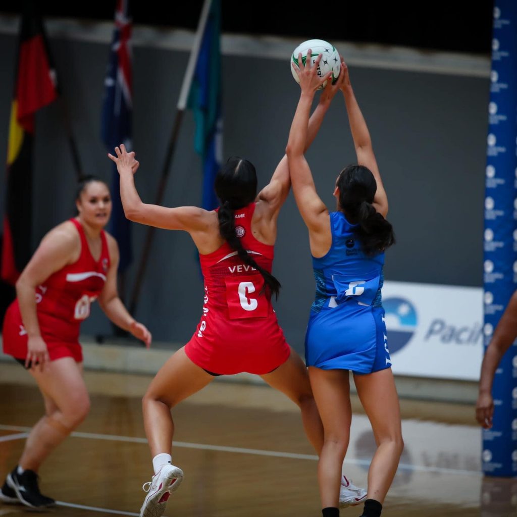 Hulitia Veve providing strong defence against Fiji in the March 2022 PacificAUS Sports Series. Image: Courtesy of Netball Australia